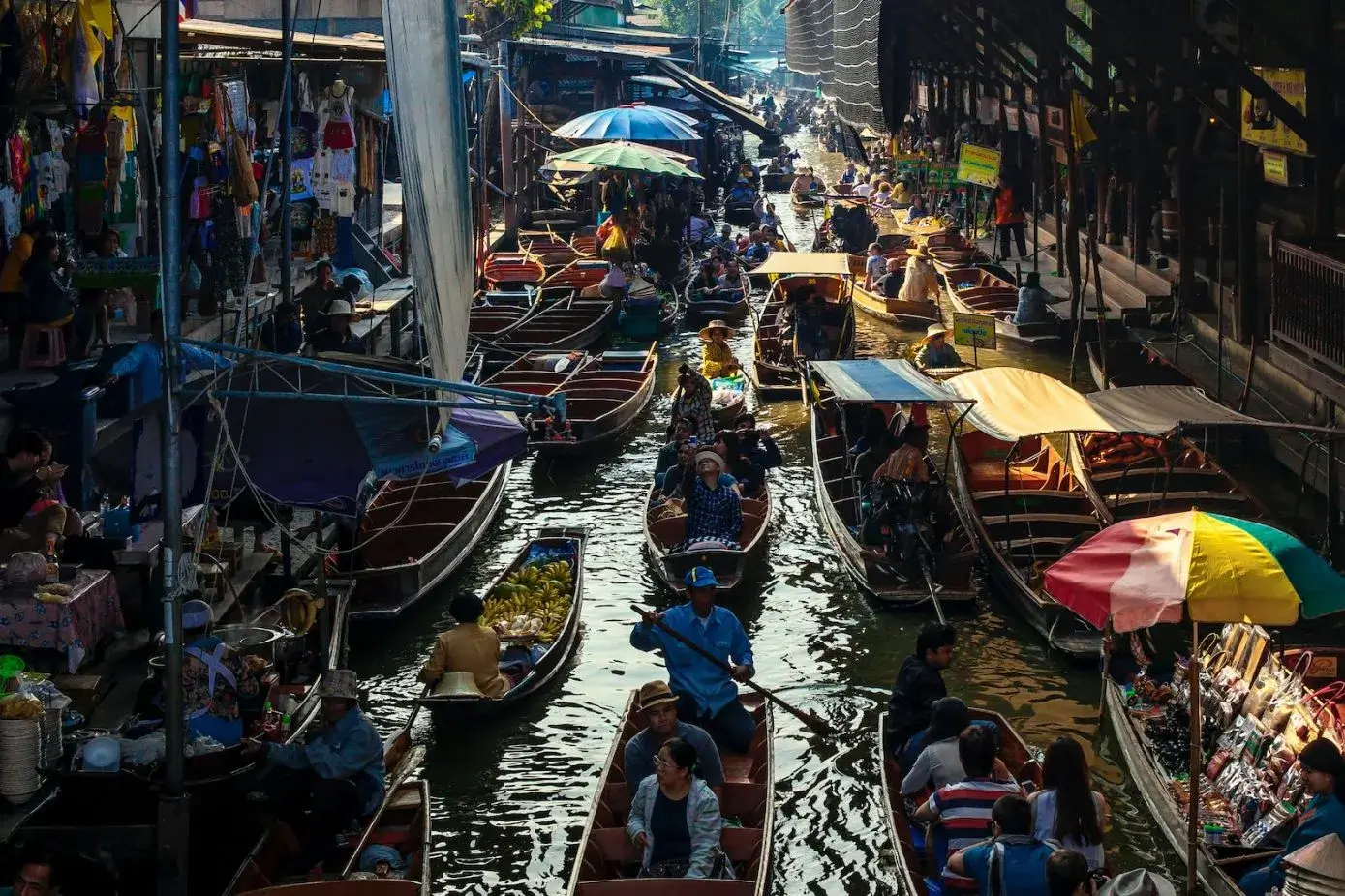 14 best things to do in Thailand - Damnoen Saduak floating market